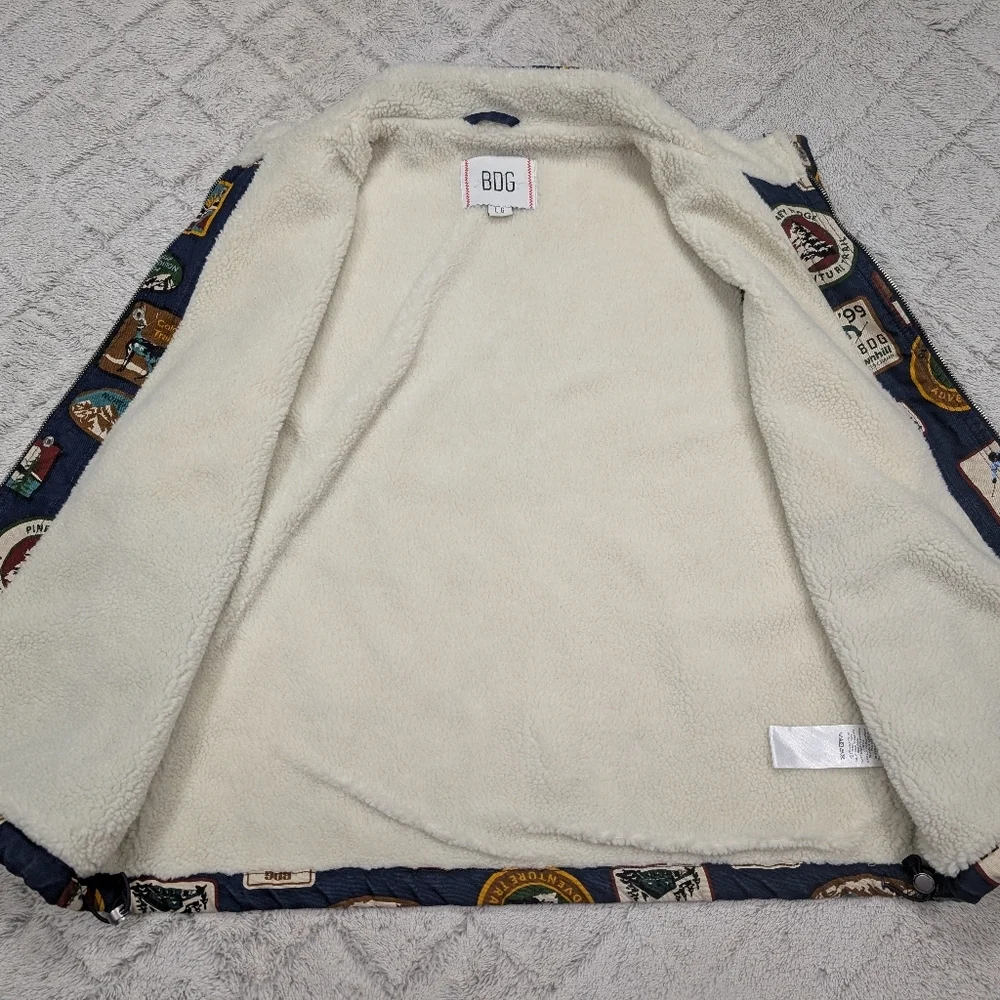 BDG Vest Jacket Mens L Blue Blocked Mock Ski Travel Patches Retro Sherpa Lined